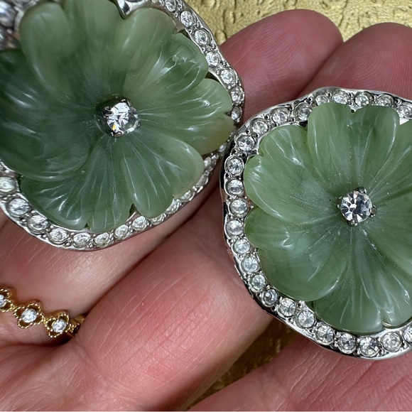 Kenneth Jay Lane Green Floral Earrings with Crystal Trim - Picture 5 of 5